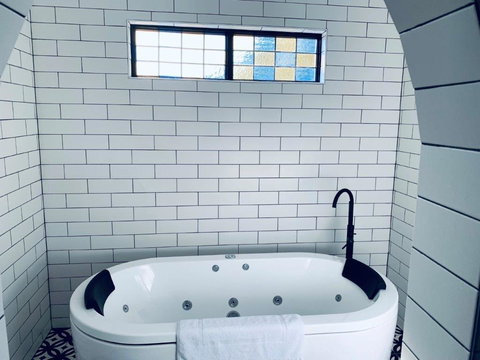 The Manor Basket Range - ACT Tourism 11