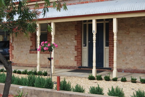 Jacaranda Cottage - ACT Tourism 13