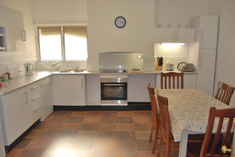 Jacaranda Cottage - ACT Tourism 3