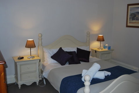 Jacaranda Cottage - ACT Tourism 4
