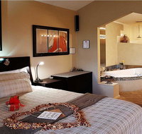 Romantic Getaways at Riverview Rise Retreats - ACT Tourism