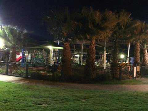 Adelaide - Semaphore Beach Front - ACT Tourism 28