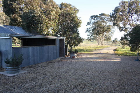 Rabbiters Hut - ACT Tourism 8