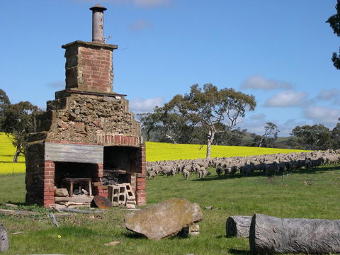 Rabbiters Hut - ACT Tourism 17