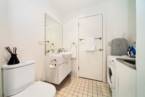 York Apartments - ACT Tourism 17