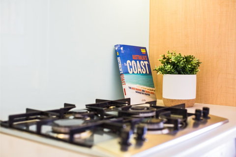 York Apartments - ACT Tourism 22