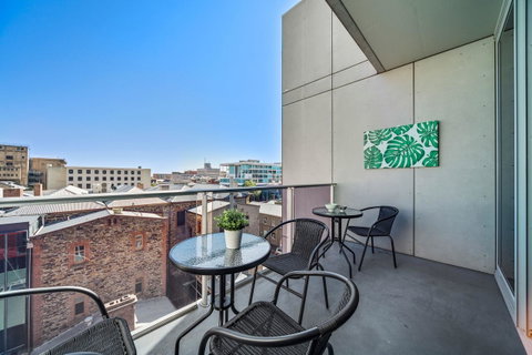 York Apartments - ACT Tourism 15