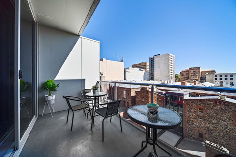 York Apartments - ACT Tourism 12
