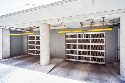 York Apartments - ACT Tourism 25