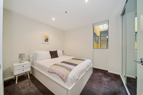 York Apartments - ACT Tourism 6