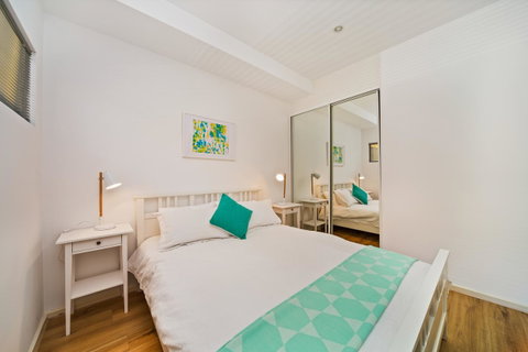 York Apartments - ACT Tourism 8