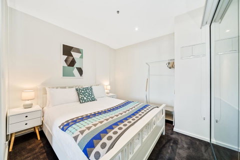 York Apartments - ACT Tourism 7
