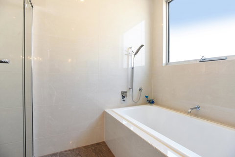 Lavina Luxury Beach House - ACT Tourism 28