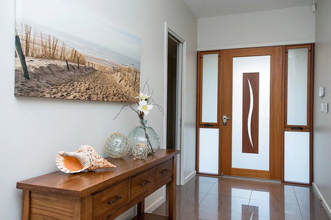 Lavina Luxury Beach House - ACT Tourism 23