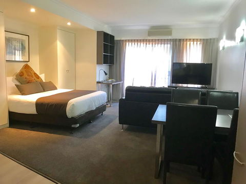 Adelaide DressCircle Apartments - Archer Street - ACT Tourism 4