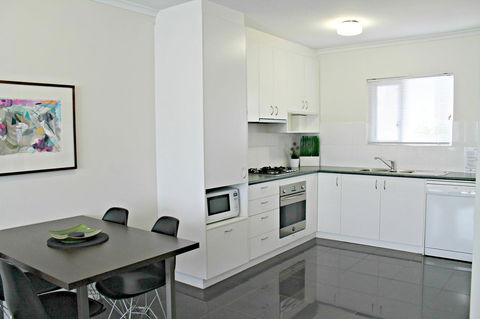 Adelaide DressCircle Apartments - Archer Street - ACT Tourism 10