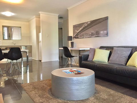 Adelaide DressCircle Apartments - Archer Street - ACT Tourism 7