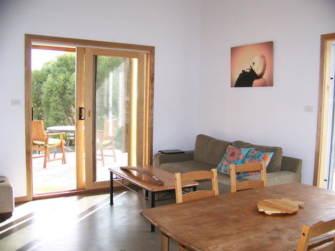 Mallee Bark Retreat - ACT Tourism 9