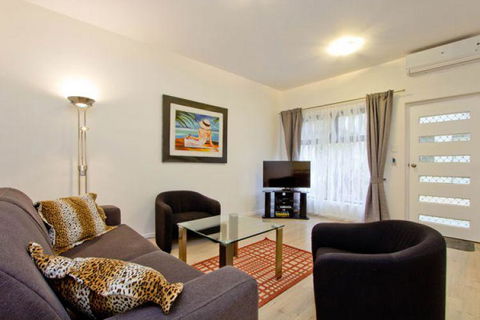 Atlantic West Beach Apartments - ACT Tourism 1