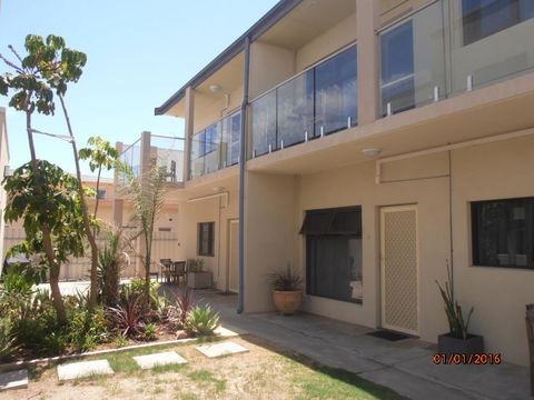 Atlantic West Beach Apartments - ACT Tourism 7