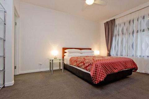 Atlantic West Beach Apartments - ACT Tourism 19
