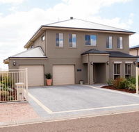 Rezare House Bed  Breakfast - ACT Tourism