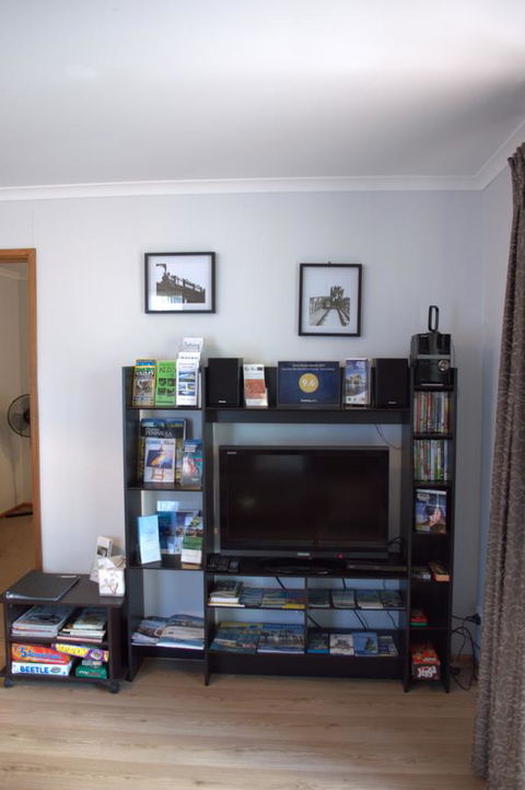 Lazy Days Cottage - Victor Harbor - ACT Tourism 9