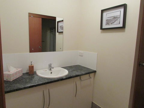 Lazy Days Cottage - Victor Harbor - ACT Tourism 19