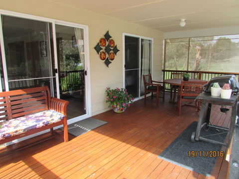 Lazy Days Cottage - Victor Harbor - ACT Tourism 13