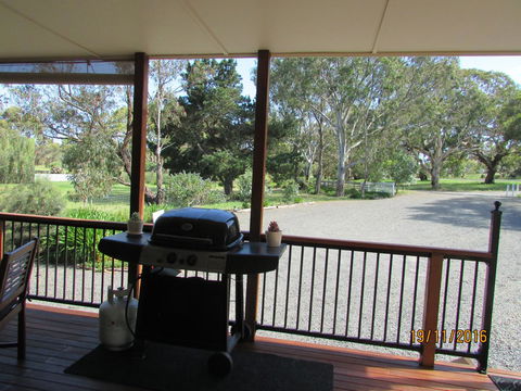 Lazy Days Cottage - Victor Harbor - ACT Tourism 8