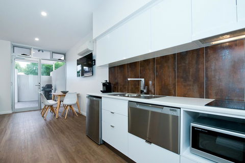 Loxton Courthouse Apartments - ACT Tourism 19