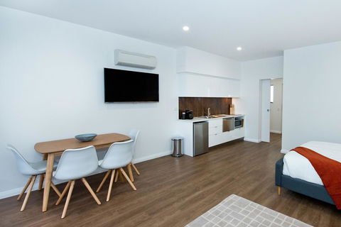 Loxton Courthouse Apartments - ACT Tourism 17