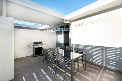 Loxton Courthouse Apartments - ACT Tourism 22