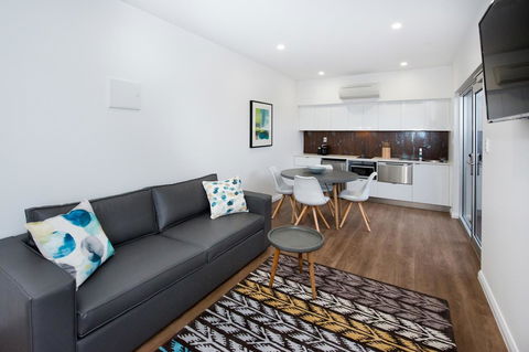 Loxton Courthouse Apartments - ACT Tourism 3