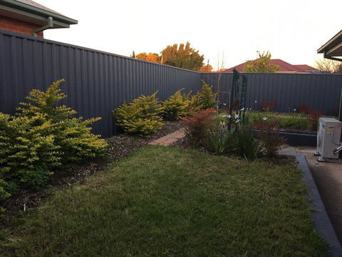 Windsor Gardens Home - ACT Tourism 14