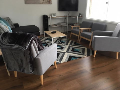 Windsor Gardens Home - ACT Tourism 7