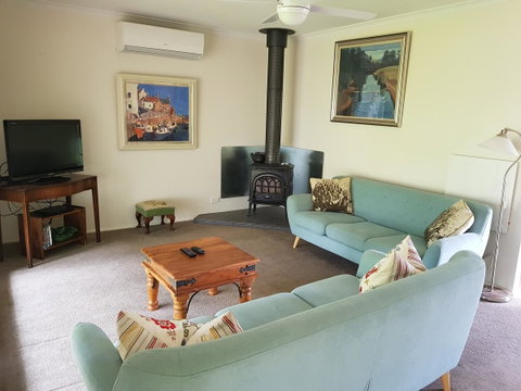 Amy\'s House Bed & Breakfast - ACT Tourism 7