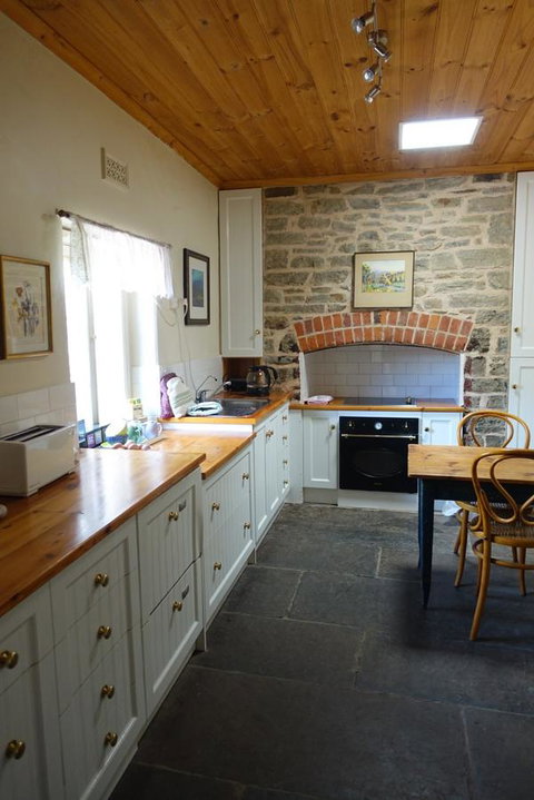 Amy\'s House Bed & Breakfast - ACT Tourism 36