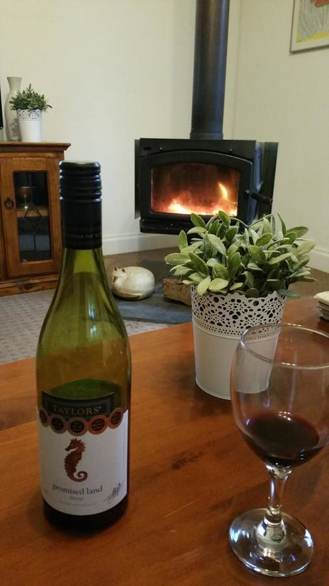 Amy\'s House Bed & Breakfast - ACT Tourism 0