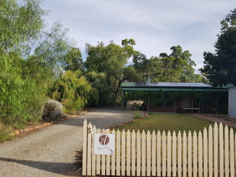 Amy\'s House Bed & Breakfast - ACT Tourism 27