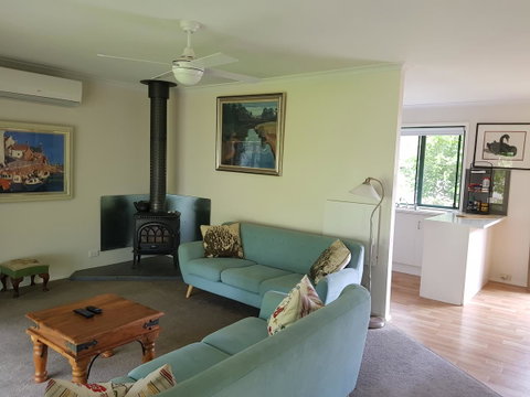Amy\'s House Bed & Breakfast - ACT Tourism 25