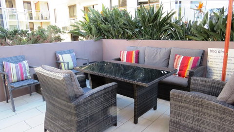 Bayview Beachfront Apartments, In Town Right On The Beach - ACT Tourism 24