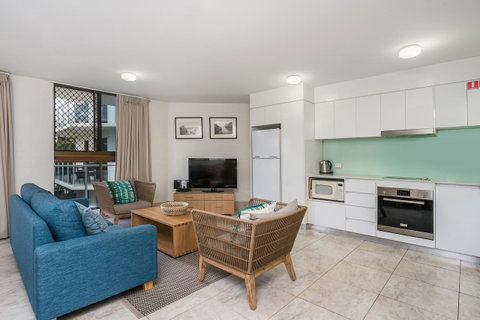 Bayview Beachfront Apartments, In Town Right On The Beach - ACT Tourism 40