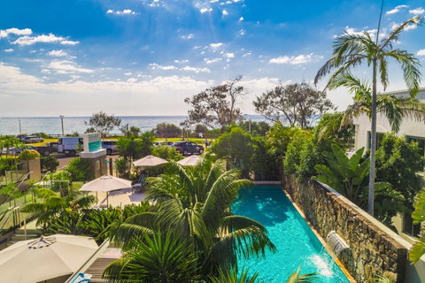 Bayview Beachfront Apartments, In Town Right On The Beach - ACT Tourism 0