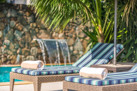 Bayview Beachfront Apartments, In Town Right On The Beach - ACT Tourism 4