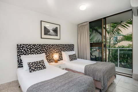 Bayview Beachfront Apartments, In Town Right On The Beach - ACT Tourism 39