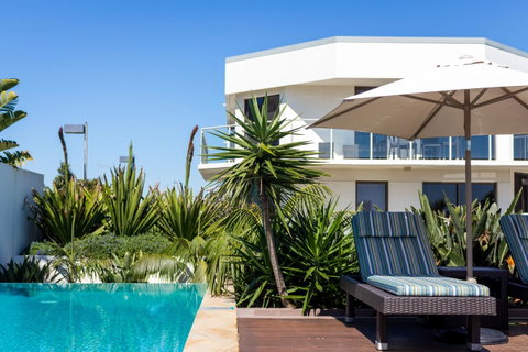 Bayview Beachfront Apartments, In Town Right On The Beach - ACT Tourism 17