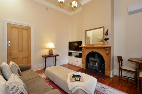Trafalgar Premium Vintage Suites - ACT Tourism 3