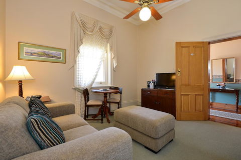 Trafalgar Premium Vintage Suites - ACT Tourism 8