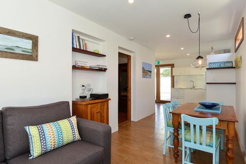 Trafalgar Premium Vintage Suites - ACT Tourism 20